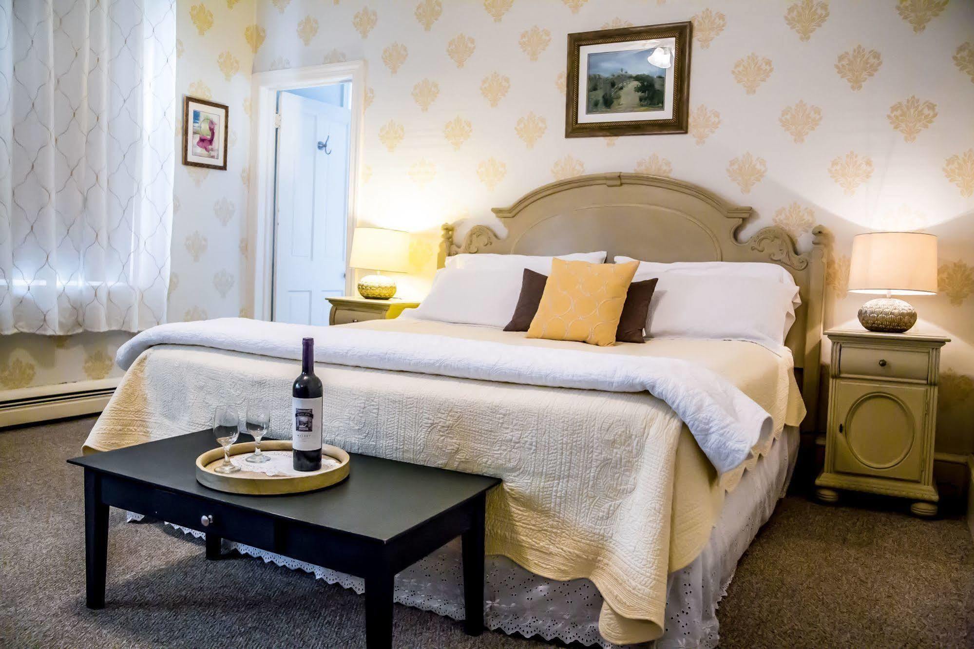 Hotel The Carroll